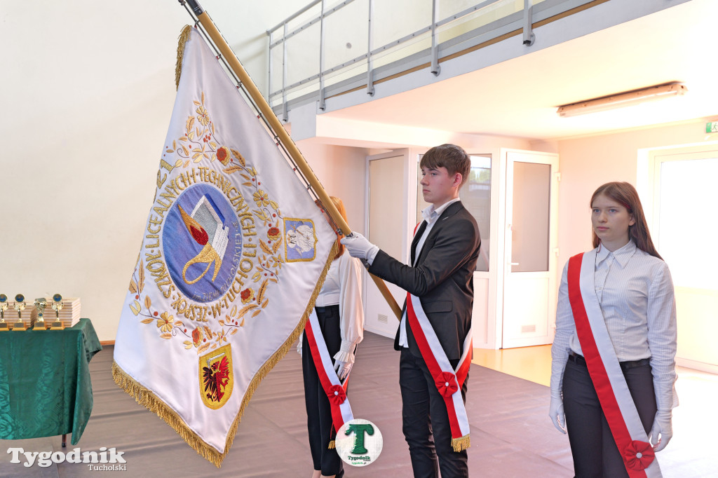ZSLiT w Tucholi żegna absolwentów