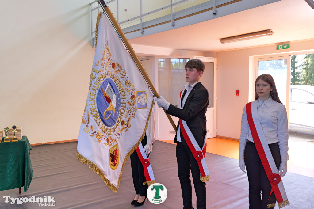 ZSLiT w Tucholi żegna absolwentów