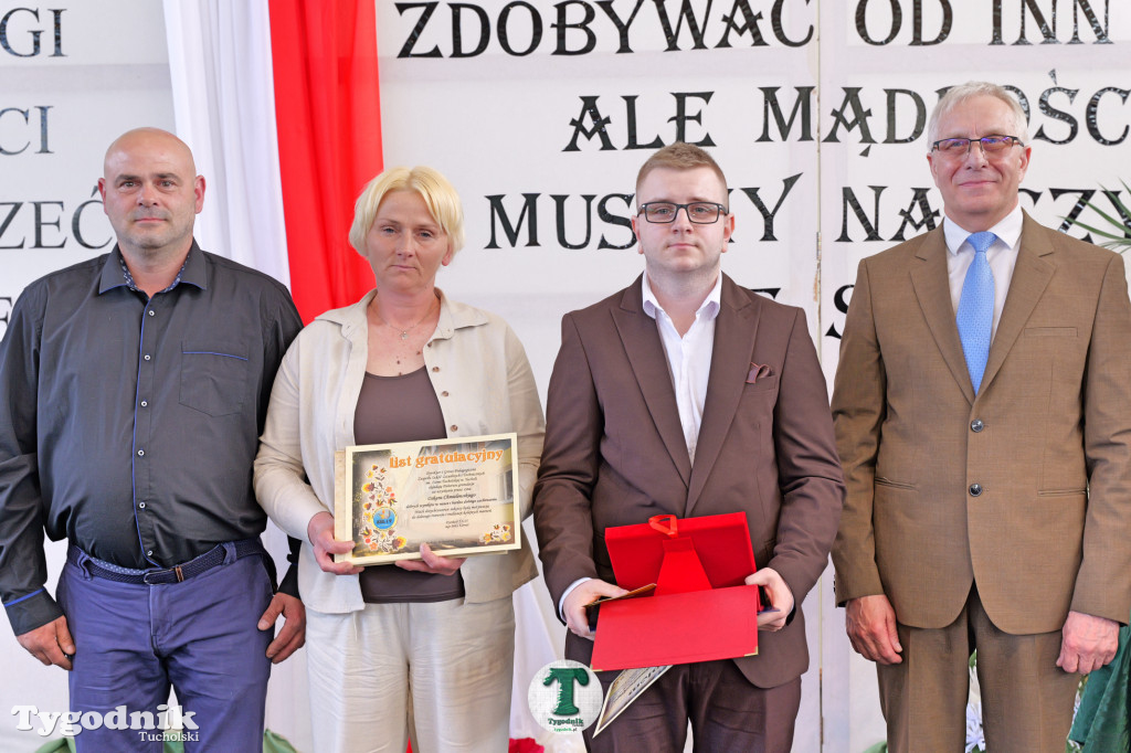 ZSLiT w Tucholi żegna absolwentów