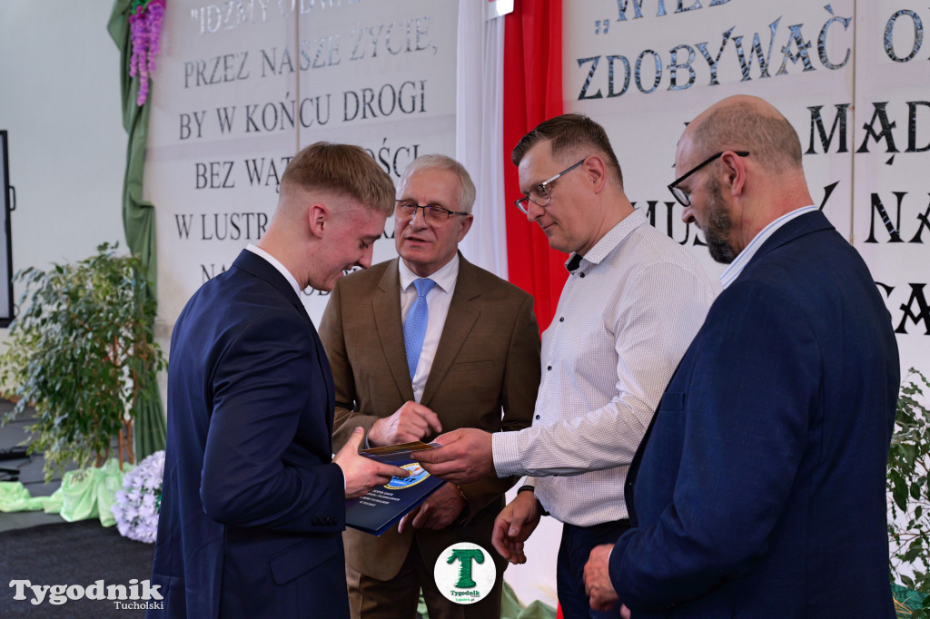 ZSLiT w Tucholi żegna absolwentów