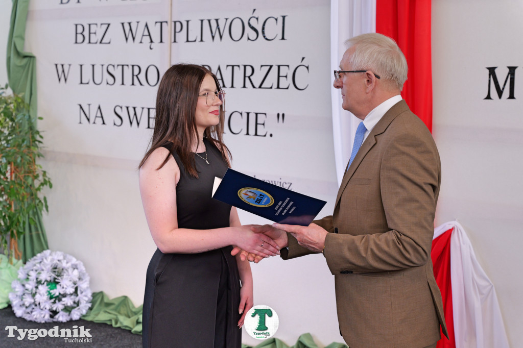 ZSLiT w Tucholi żegna absolwentów