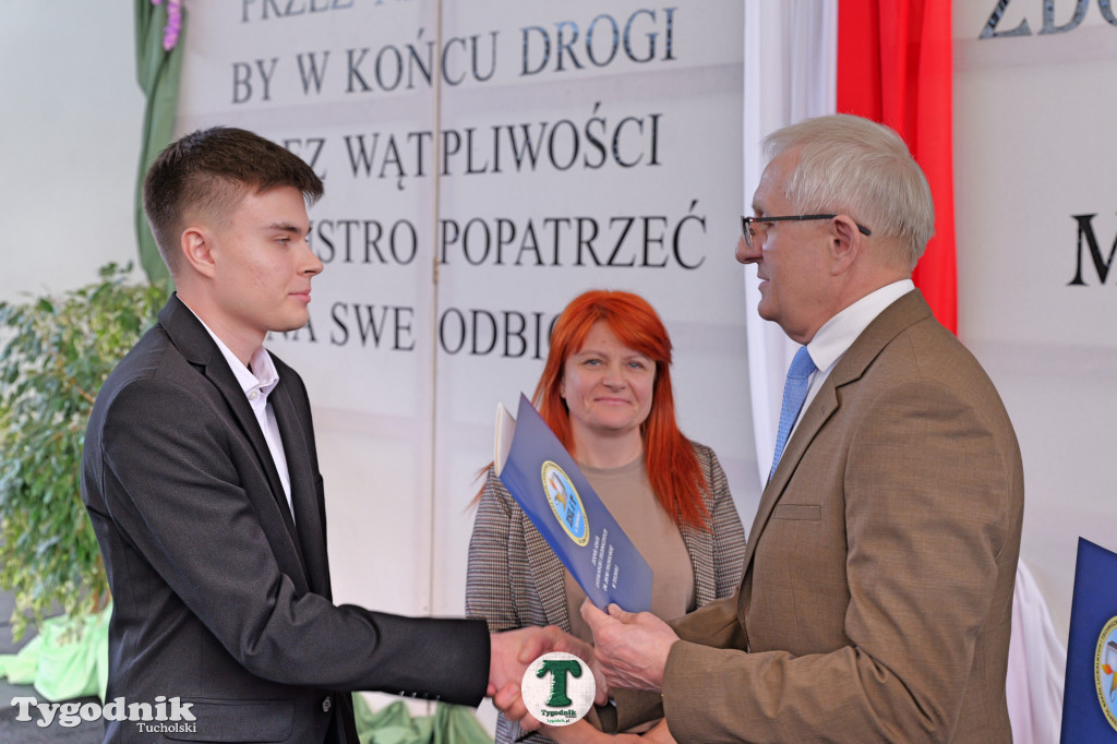 ZSLiT w Tucholi żegna absolwentów
