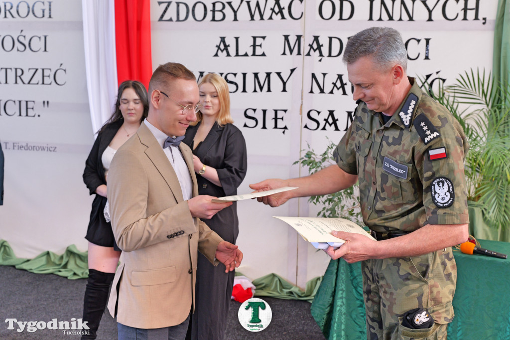 ZSLiT w Tucholi żegna absolwentów