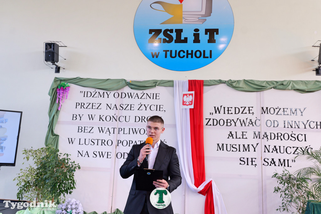 ZSLiT w Tucholi żegna absolwentów