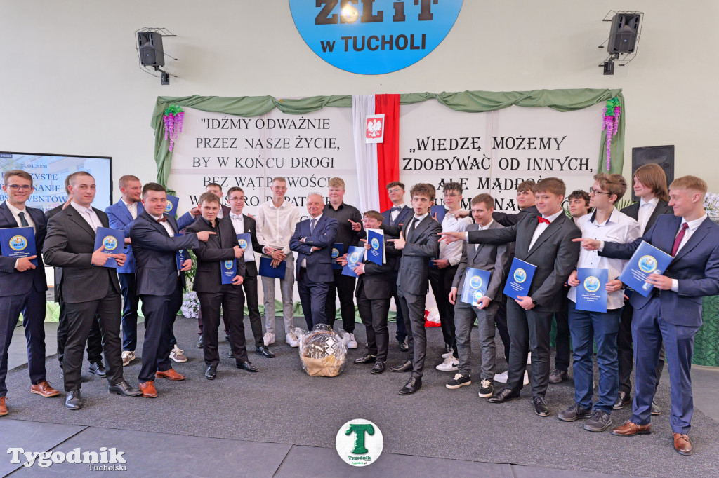 ZSLiT w Tucholi żegna absolwentów