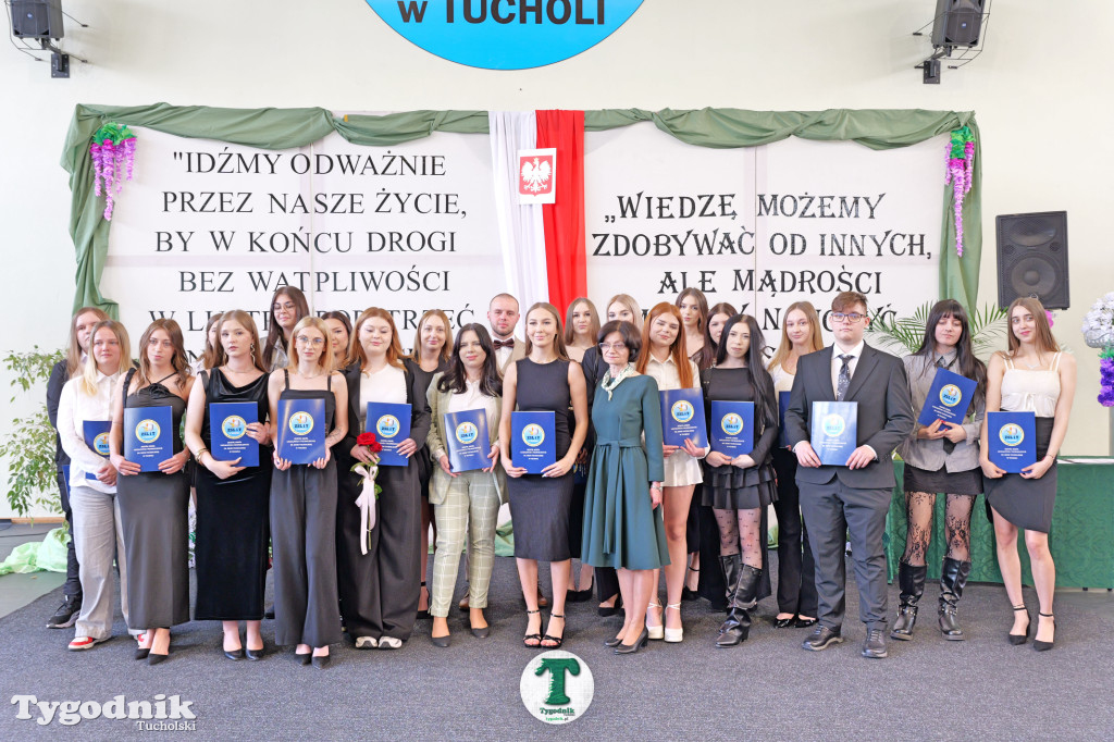 ZSLiT w Tucholi żegna absolwentów