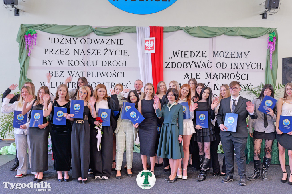 ZSLiT w Tucholi żegna absolwentów