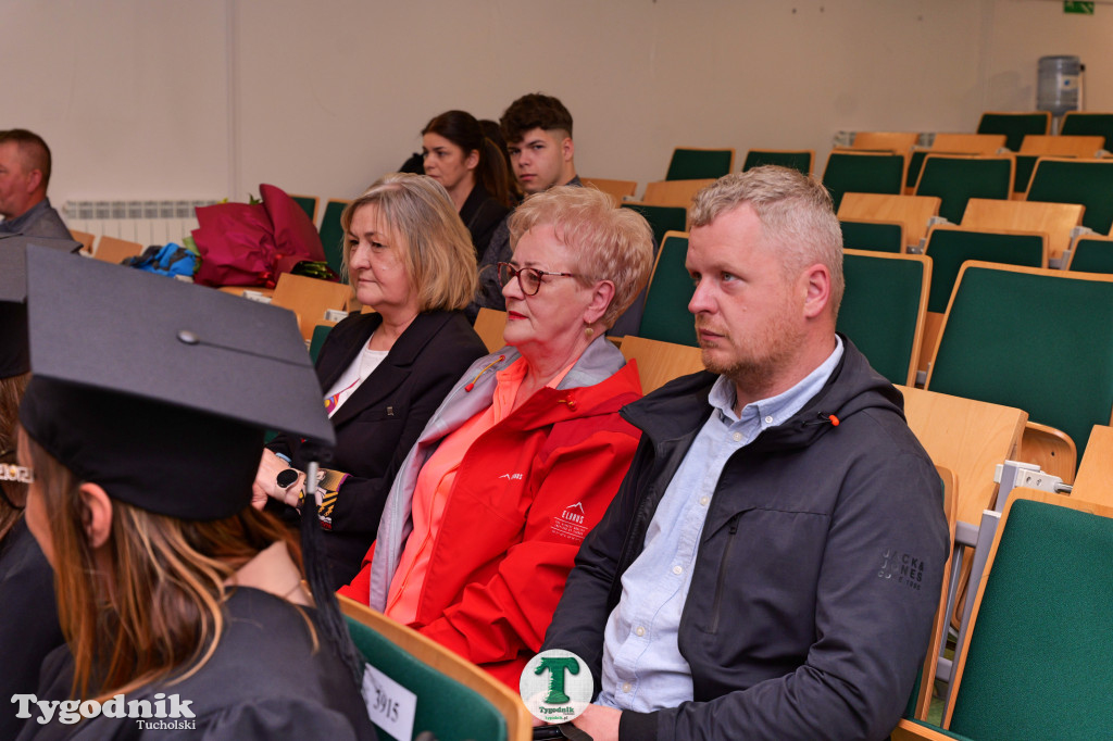 Absolwenci wydziału inżynieryjnego WSZŚ w Tucholi