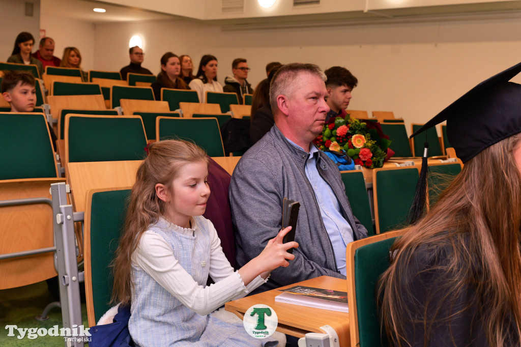 Absolwenci wydziału inżynieryjnego WSZŚ w Tucholi