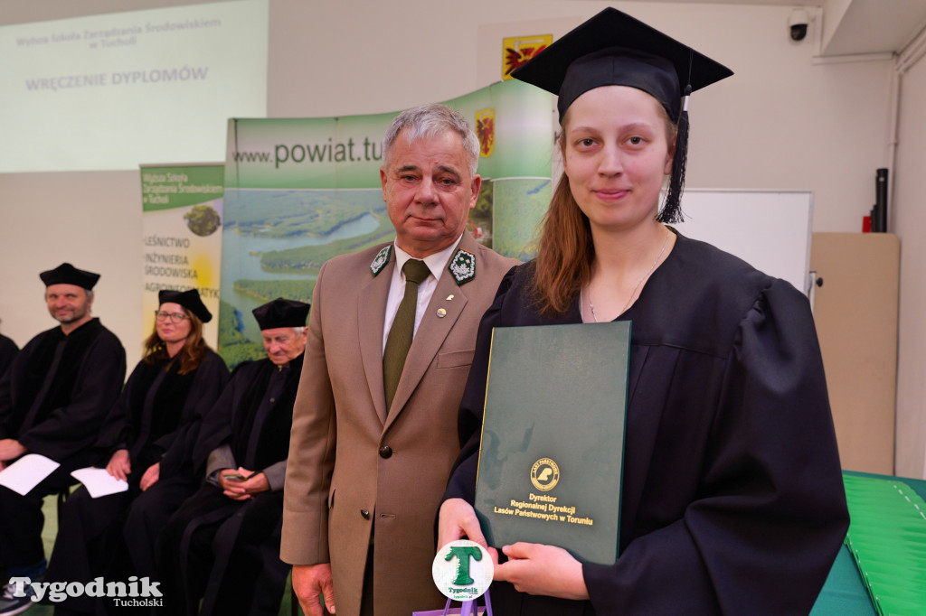 Absolwenci wydziału inżynieryjnego WSZŚ w Tucholi