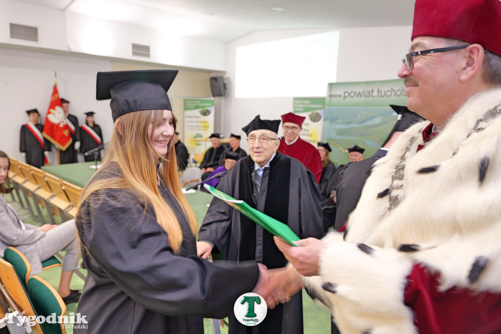 Absolwenci wydziału inżynieryjnego WSZŚ w Tucholi