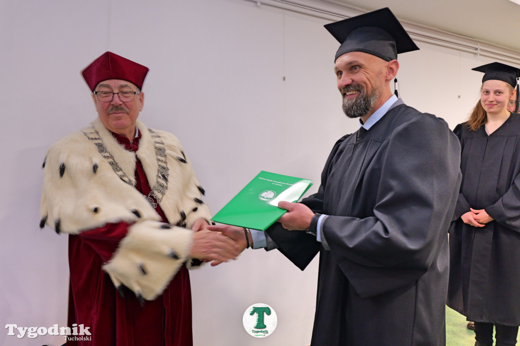 Absolwenci wydziału inżynieryjnego WSZŚ w Tucholi