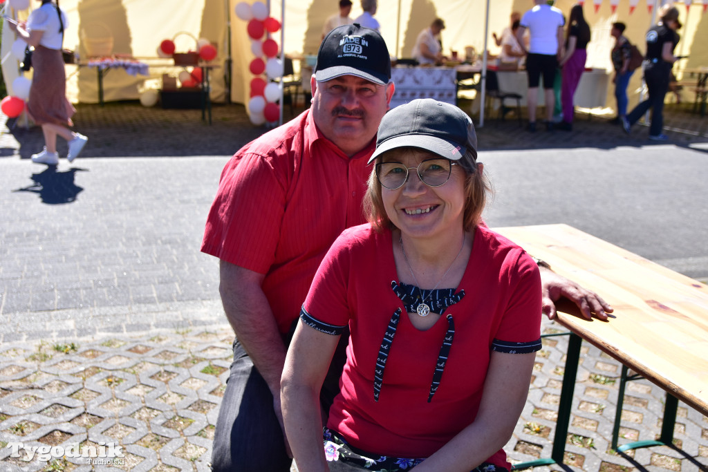 Piknik pod biało-czerwoną flagą w Śliwicach z dużym zainteresowaniem i świetną pogodą