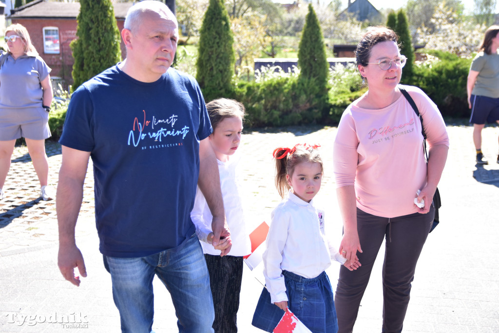 Piknik pod biało-czerwoną flagą w Śliwicach z dużym zainteresowaniem i świetną pogodą