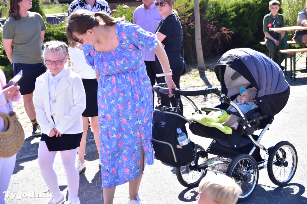 Piknik pod biało-czerwoną flagą w Śliwicach z dużym zainteresowaniem i świetną pogodą