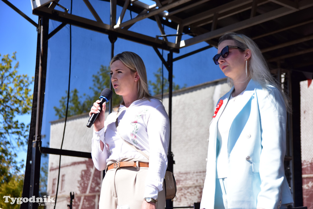 Piknik pod biało-czerwoną flagą w Śliwicach z dużym zainteresowaniem i świetną pogodą