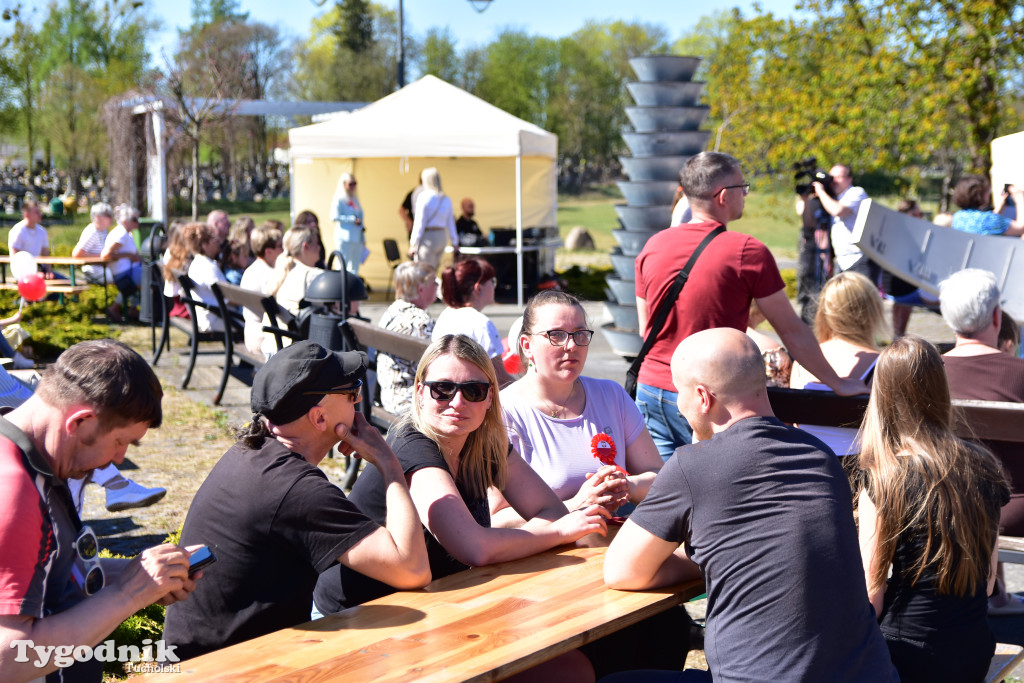 Piknik pod biało-czerwoną flagą w Śliwicach z dużym zainteresowaniem i świetną pogodą
