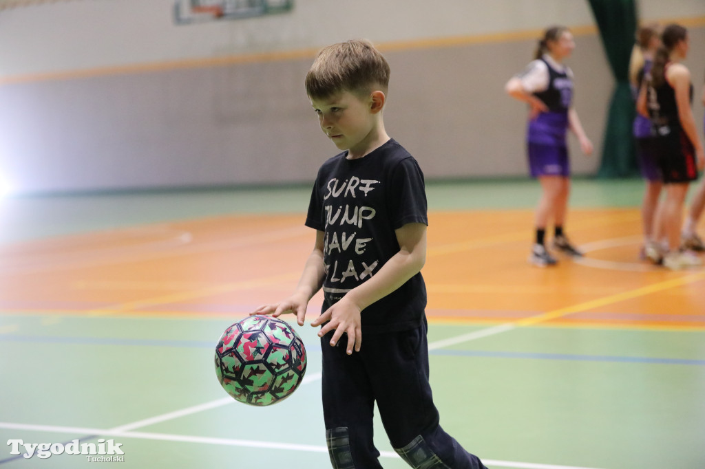 Koszykówka: Turniej o Puchar Dyrektora OSiR-u w Tucholi