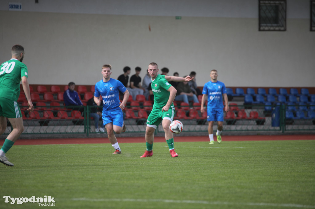 Klasa okręgowa: Tucholanka Tuchola - Wisła Gruczno 1:2 (0:0).