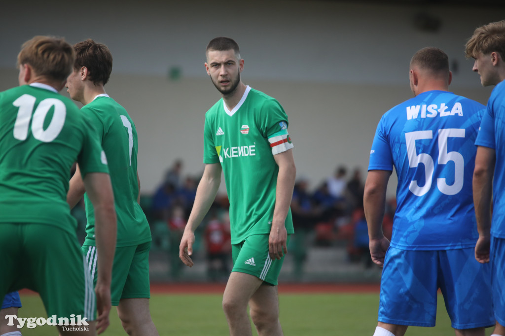Klasa okręgowa: Tucholanka Tuchola - Wisła Gruczno 1:2 (0:0).