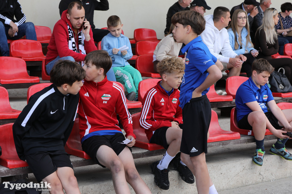 Klasa okręgowa: Tucholanka Tuchola - Wisła Gruczno 1:2 (0:0).