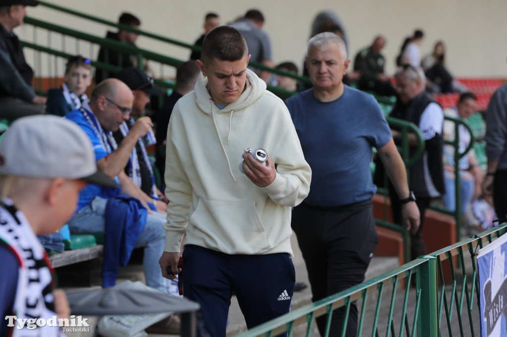 Klasa okręgowa: Tucholanka Tuchola - Wisła Gruczno 1:2 (0:0).