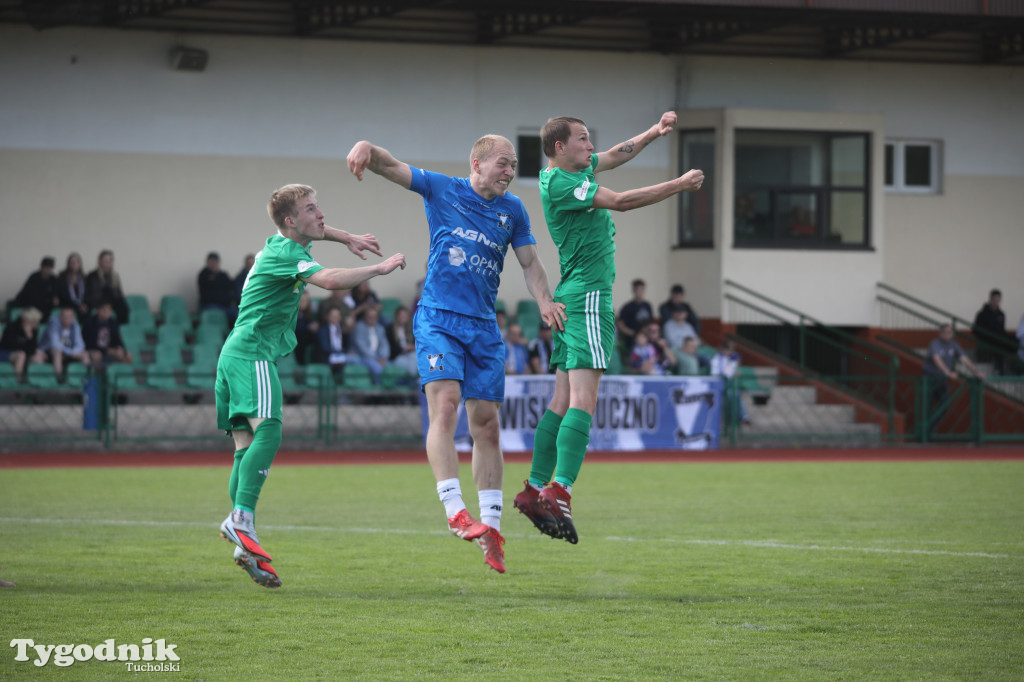 Klasa okręgowa: Tucholanka Tuchola - Wisła Gruczno 1:2 (0:0).