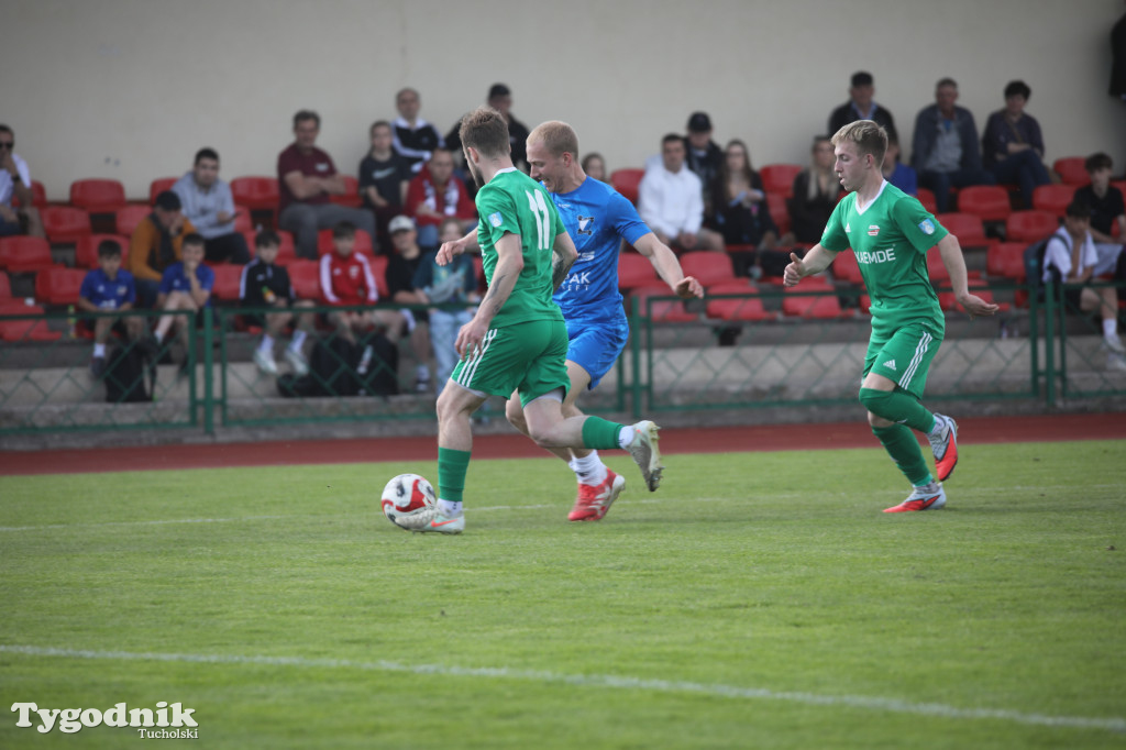 Klasa okręgowa: Tucholanka Tuchola - Wisła Gruczno 1:2 (0:0).