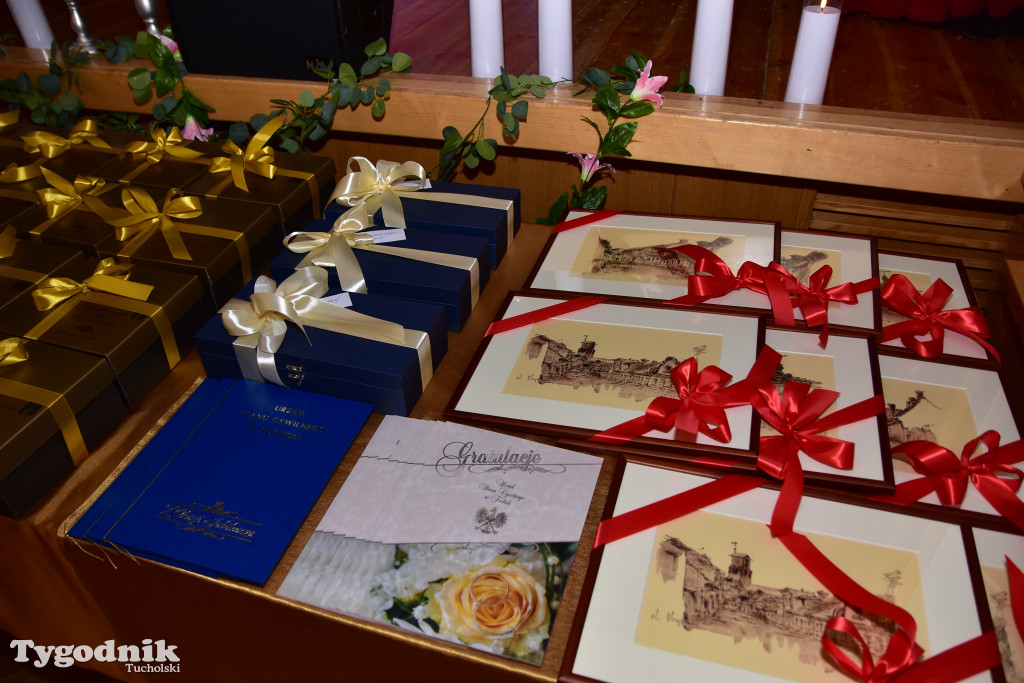 Jubileusze małżeńskie w gminie Tuchola. Złoci, szmaragdowi i diamentowi jubilaci
