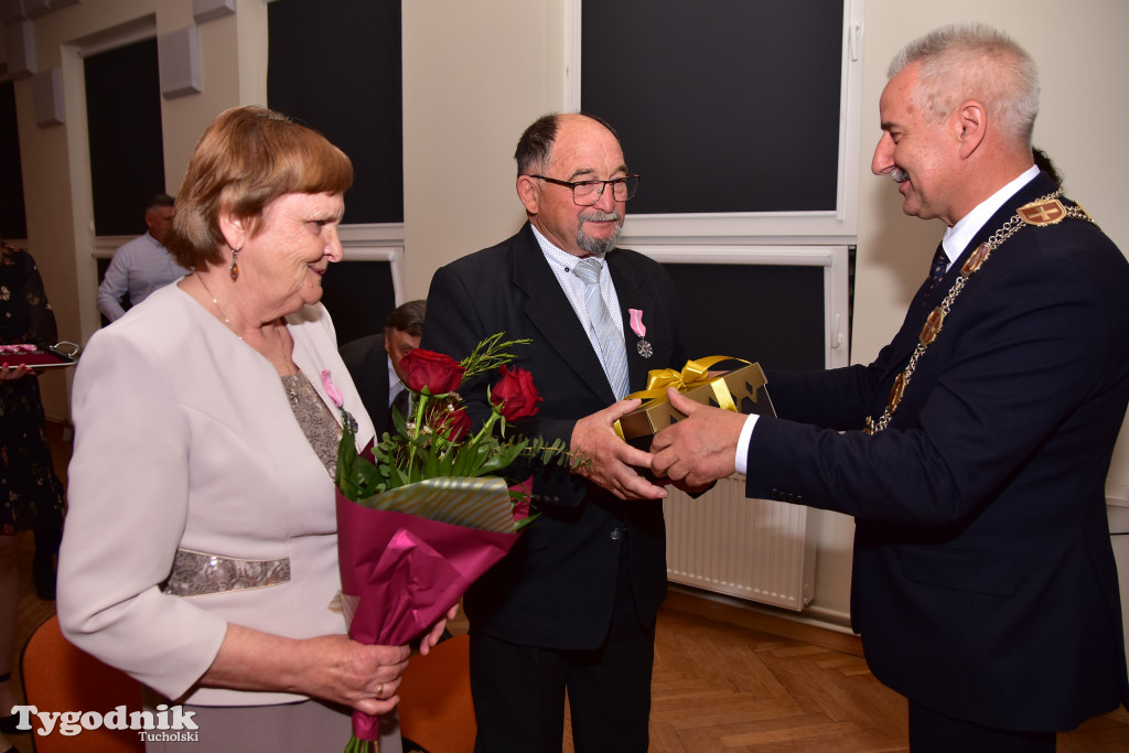 Jubileusze małżeńskie w gminie Tuchola. Złoci, szmaragdowi i diamentowi jubilaci