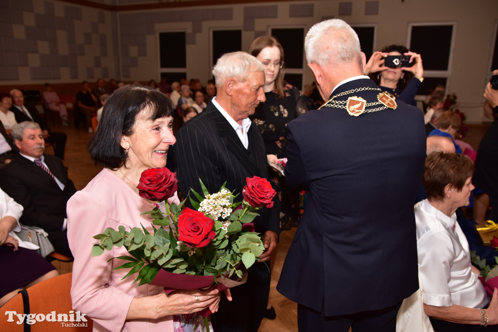 Jubileusze małżeńskie w gminie Tuchola. Złoci, szmaragdowi i diamentowi jubilaci