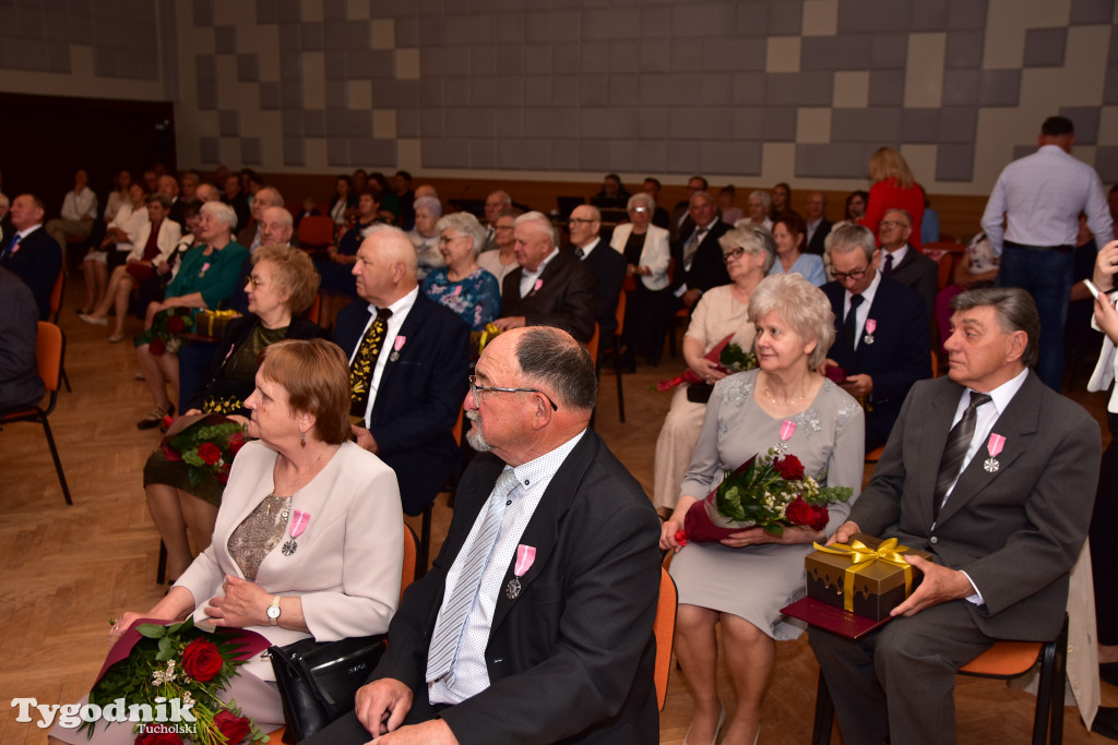 Jubileusze małżeńskie w gminie Tuchola. Złoci, szmaragdowi i diamentowi jubilaci