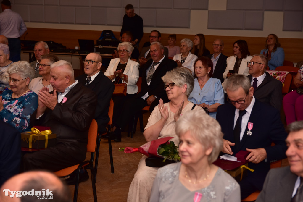 Jubileusze małżeńskie w gminie Tuchola. Złoci, szmaragdowi i diamentowi jubilaci