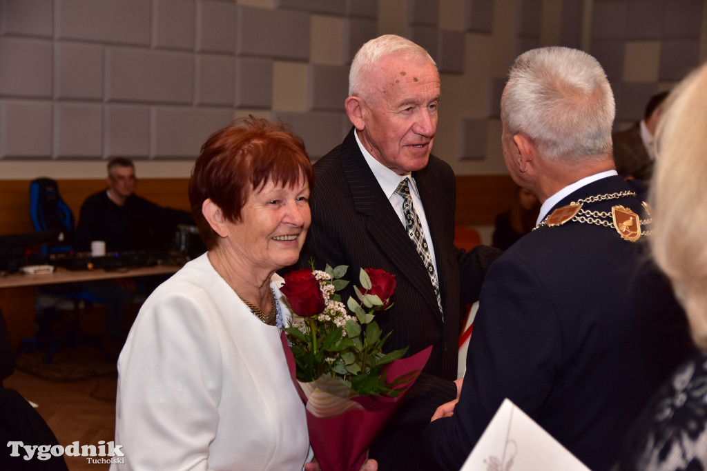 Jubileusze małżeńskie w gminie Tuchola. Złoci, szmaragdowi i diamentowi jubilaci