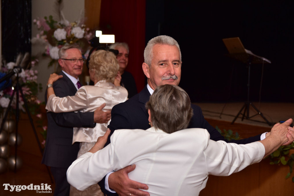 Jubileusze małżeńskie w gminie Tuchola. Złoci, szmaragdowi i diamentowi jubilaci