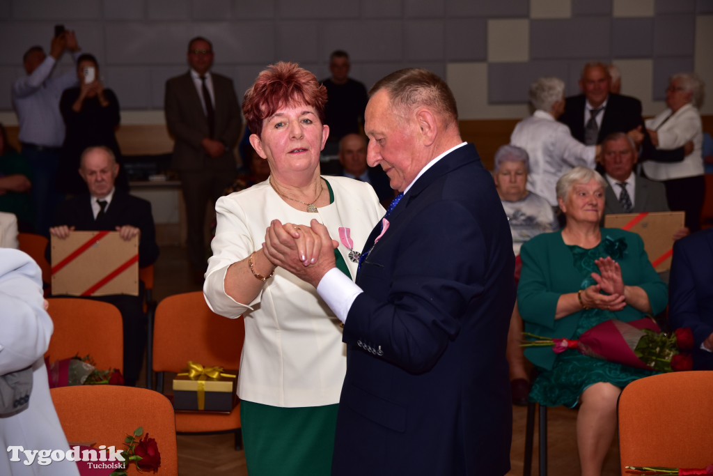 Jubileusze małżeńskie w gminie Tuchola. Złoci, szmaragdowi i diamentowi jubilaci