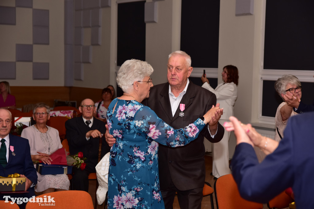 Jubileusze małżeńskie w gminie Tuchola. Złoci, szmaragdowi i diamentowi jubilaci