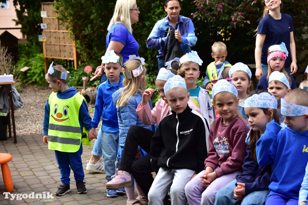 Tuchoski Park Krajobrazowy: Happening na cześć pszczół i niezapominajek