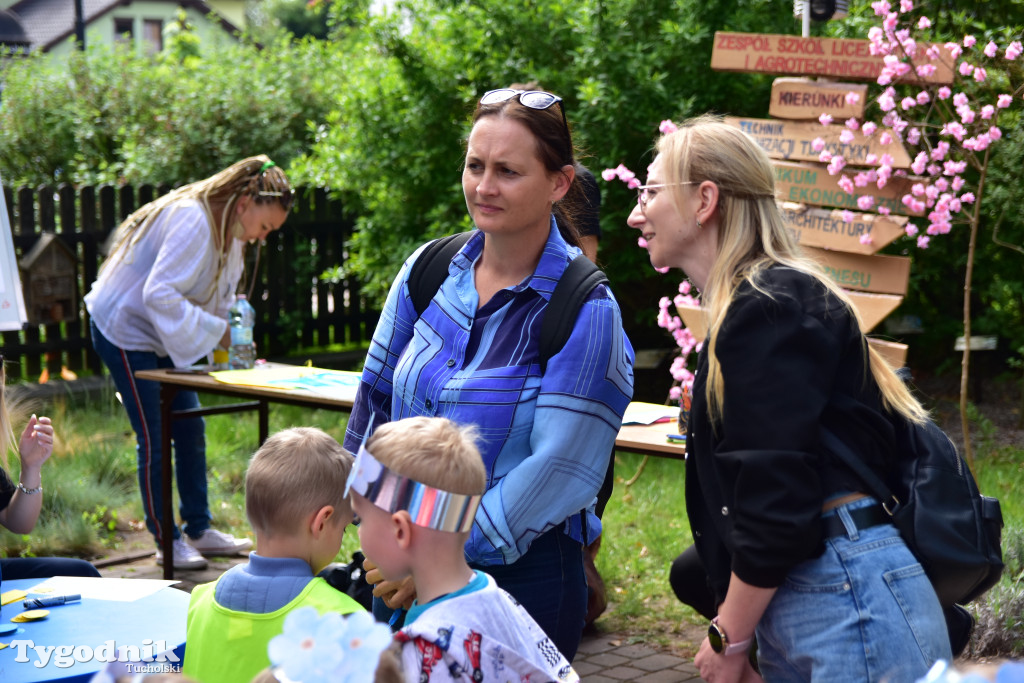 Tuchoski Park Krajobrazowy: Happening na cześć pszczół i niezapominajek