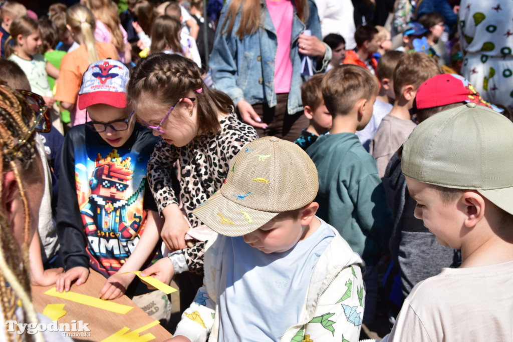 Tuchoski Park Krajobrazowy: Happening na cześć pszczół i niezapominajek