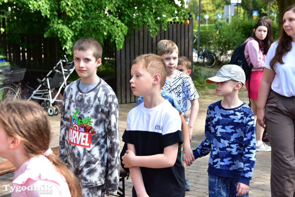Tuchoski Park Krajobrazowy: Happening na cześć pszczół i niezapominajek