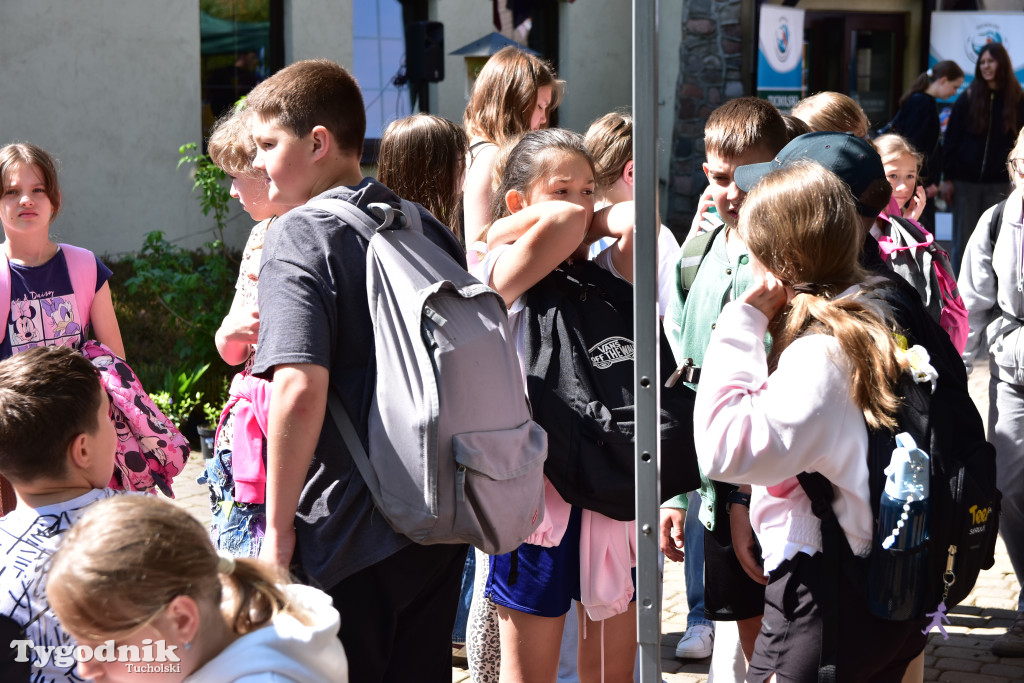Tuchoski Park Krajobrazowy: Happening na cześć pszczół i niezapominajek