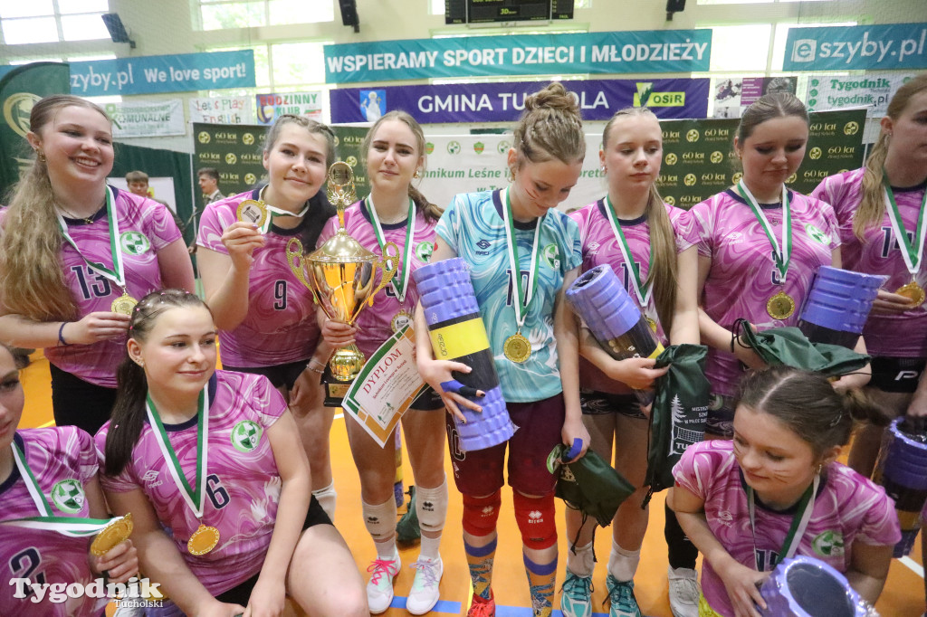 Uczennice Technikum Leśnego w Tucholi mistrzyniami Polski w siatkówce