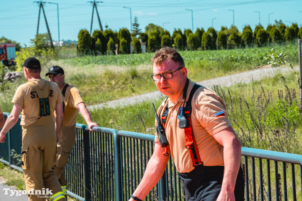 Gorąco na Cegielnianej w Tucholi. Wypadek masowy, dziesiątki strażaków