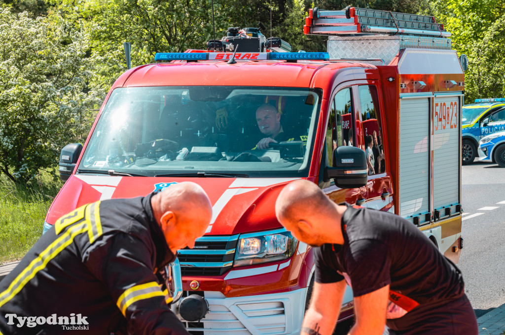 Gorąco na Cegielnianej w Tucholi. Wypadek masowy, dziesiątki strażaków