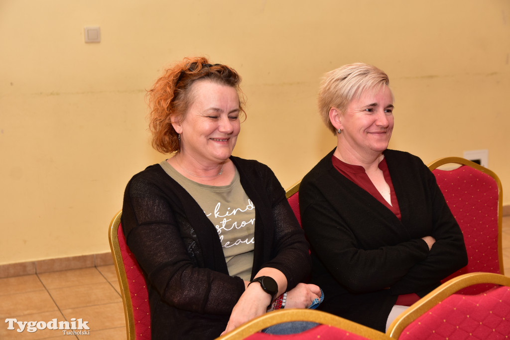 To nie było zwykłe przedstawienie. Grupa teatralna z B-CKiP Gminy Lubiewo wystąpiła z premierowym spektaklem