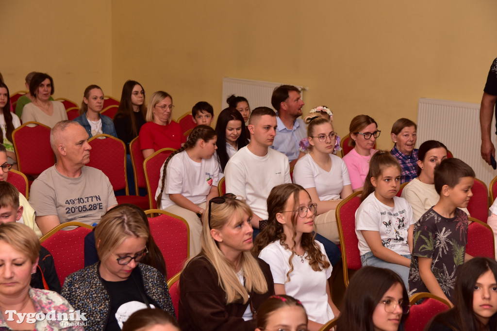 To nie było zwykłe przedstawienie. Grupa teatralna z B-CKiP Gminy Lubiewo wystąpiła z premierowym spektaklem