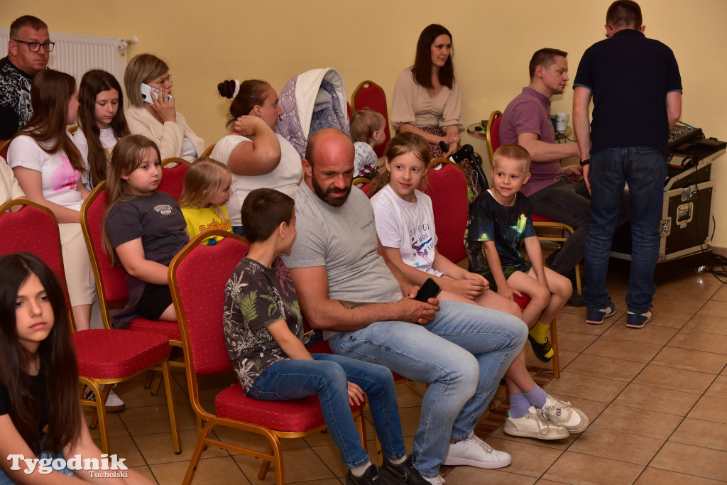 To nie było zwykłe przedstawienie. Grupa teatralna z B-CKiP Gminy Lubiewo wystąpiła z premierowym spektaklem