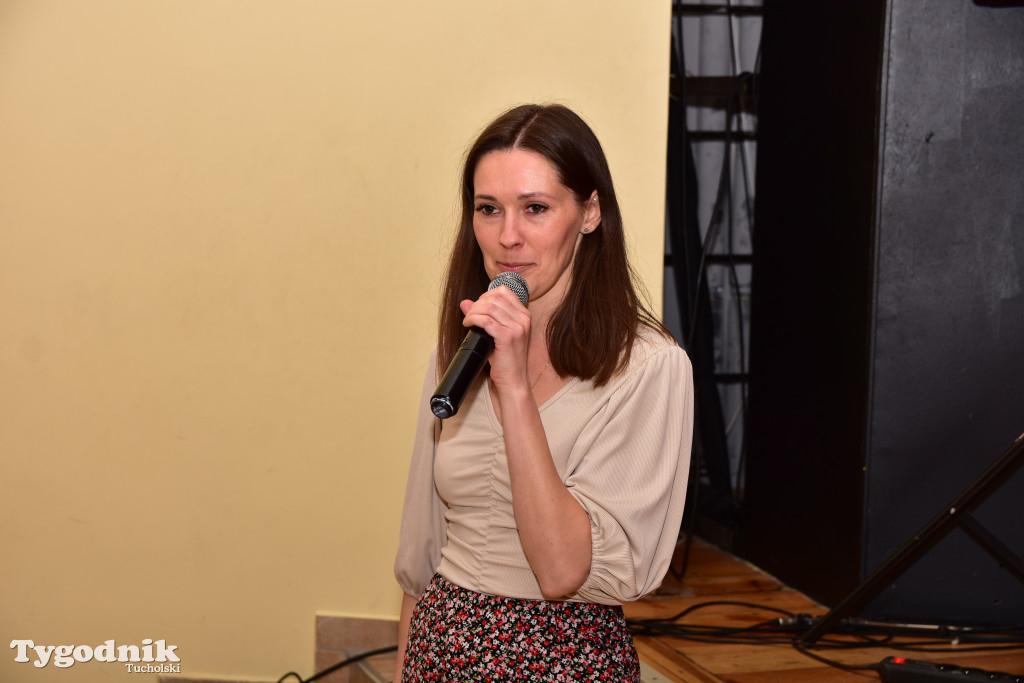 To nie było zwykłe przedstawienie. Grupa teatralna z B-CKiP Gminy Lubiewo wystąpiła z premierowym spektaklem