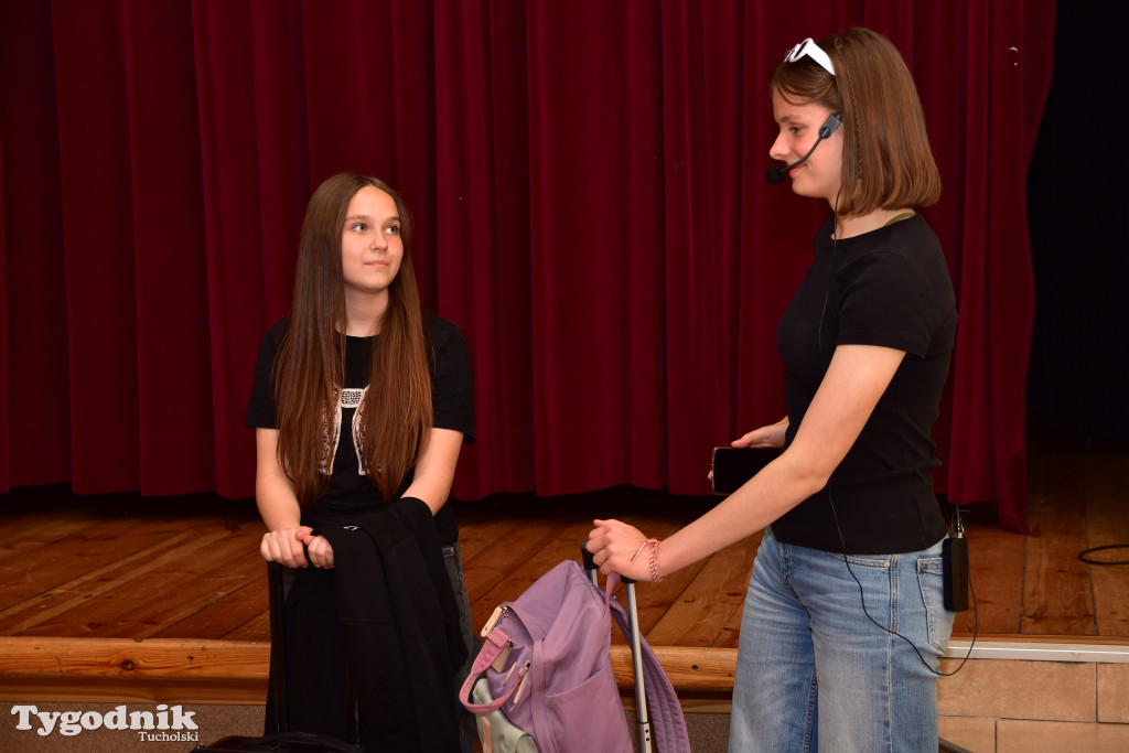 To nie było zwykłe przedstawienie. Grupa teatralna z B-CKiP Gminy Lubiewo wystąpiła z premierowym spektaklem